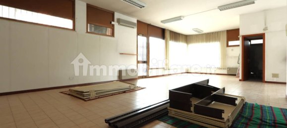 2 rooms Commercial property in Vicenza, Italy No. 176772 13