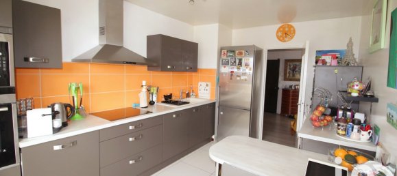 3 bedrooms Apartment in Reims, France No. 258772 3