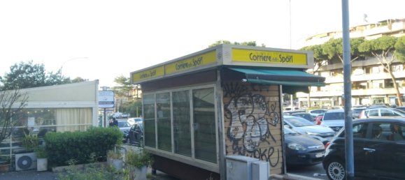 12m² Commercial property in Rome, Italy No. 21714 2