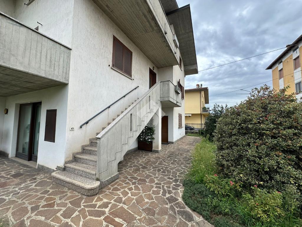 3 bedrooms Apartment in Palazzolo sull'Oglio, Italy No. 340348