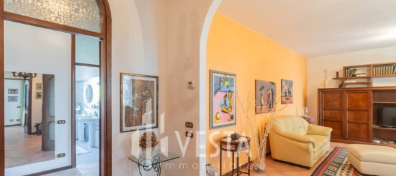 3 bedrooms Apartment in Osnago, Italy No. 360837 6