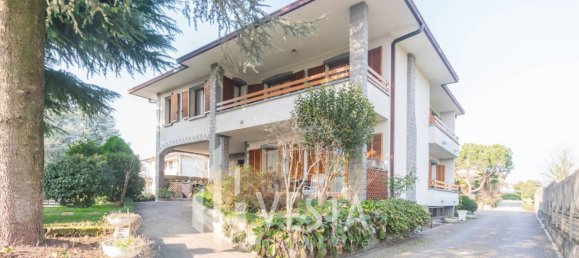 3 bedrooms Apartment in Osnago, Italy No. 360837 25