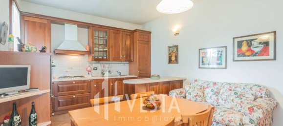 3 bedrooms Apartment in Osnago, Italy No. 360837 2