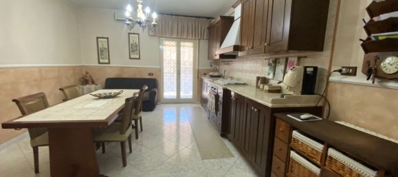 4 rooms Apartment in Giugliano in Campania, Italy No. 31573 4
