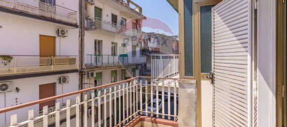 2 bedrooms Apartment in Catania, Italy No. 356175 6