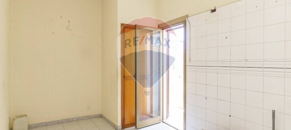 2 bedrooms Apartment in Catania, Italy No. 356175 3