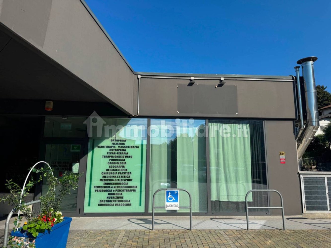 5 rooms Office in San Fermo della Battaglia, Italy No. 378996