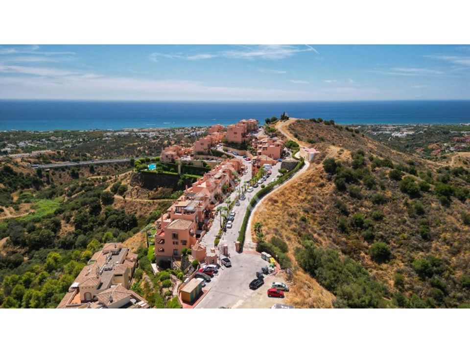 Dúplex de 2 dormitorios en Mijas, Spain No. 241982