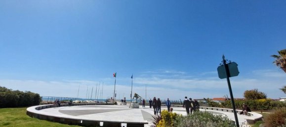 14 rooms Villa in Forte dei Marmi, Italy No. 194168 35