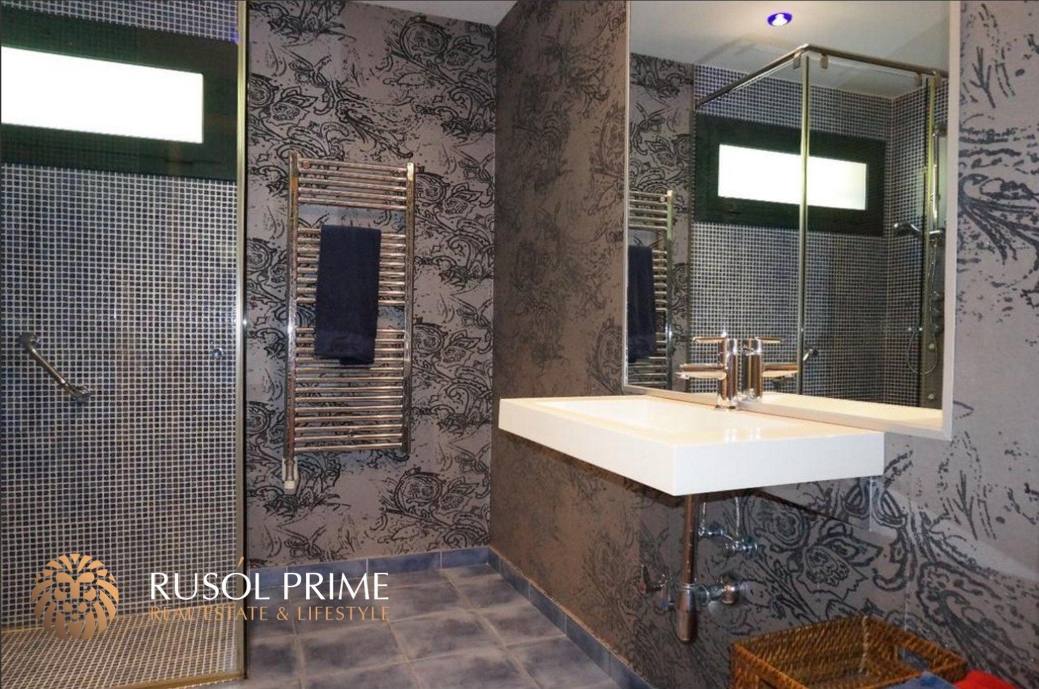 5 bedrooms Villa in Cabrils, Spain No. 27