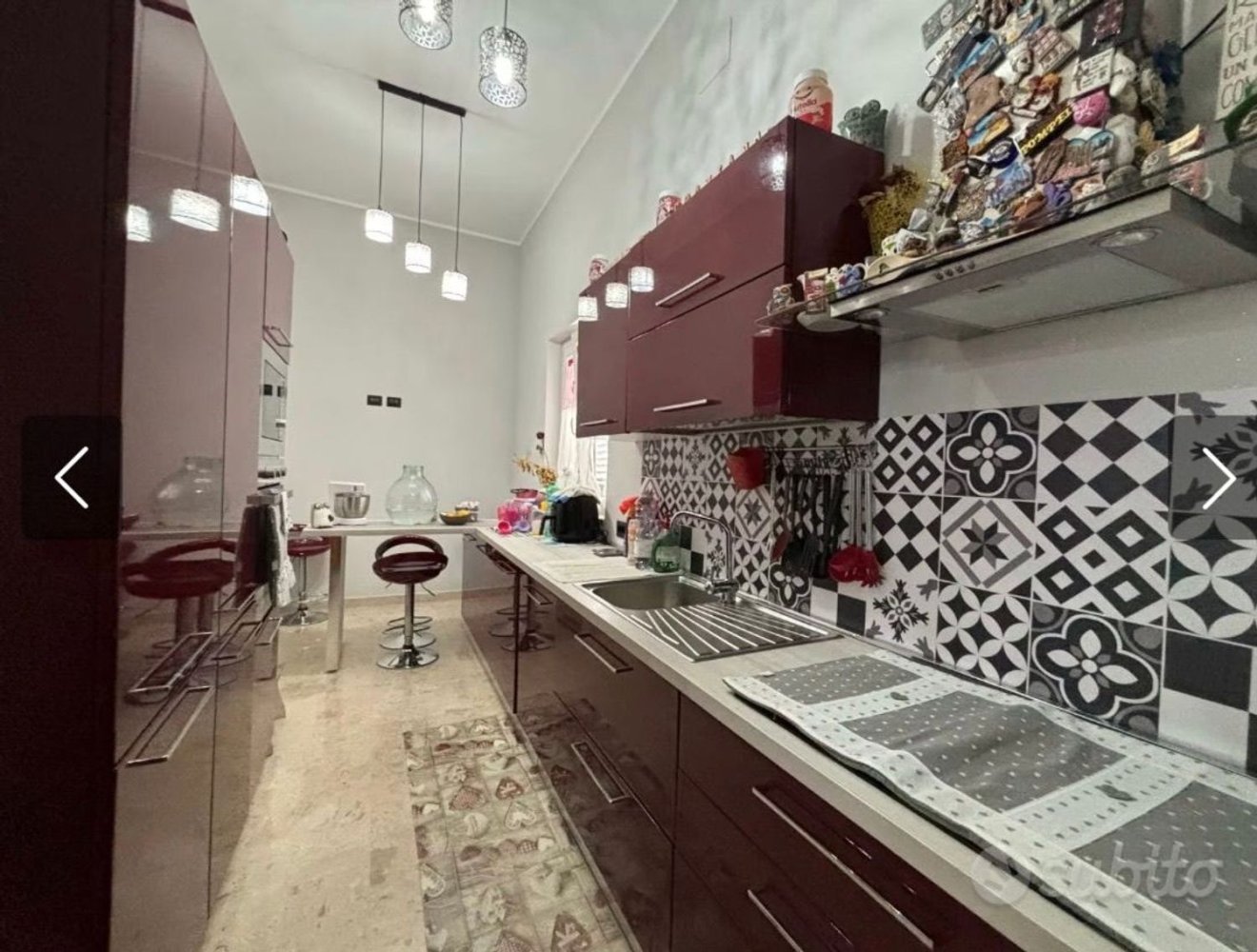 4-salle Villa à Taranto, Italy No. 301510