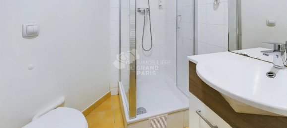 Studio in Nogent-sur-Marne, France No. 163534 9