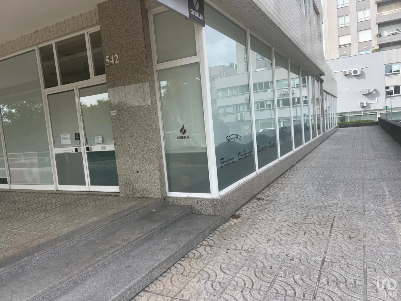 286m² Commercial property in Porto, Portugal No. 307536