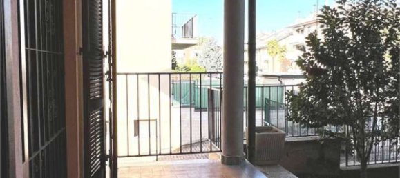 3 rooms Villa in Siziano, Italy No. 3305 5