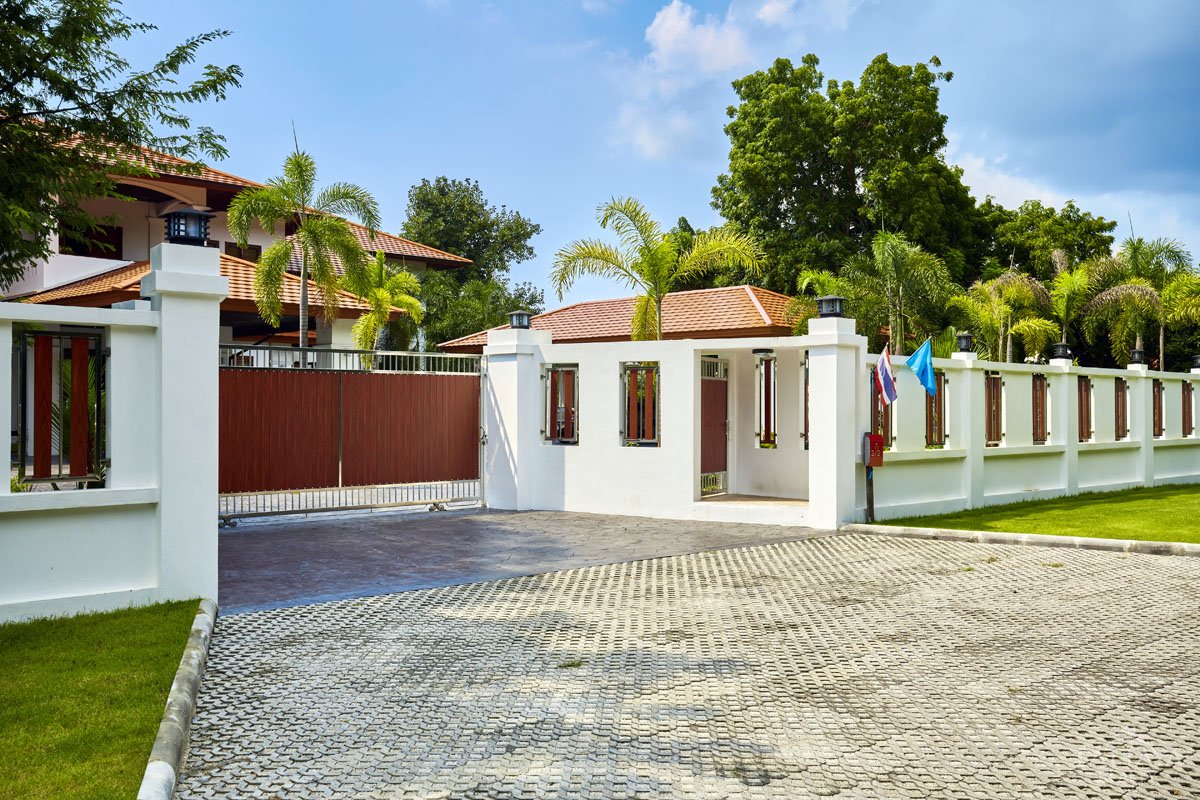 4 bedrooms Cafe / restaurant in Rayong, Thailand No. 680