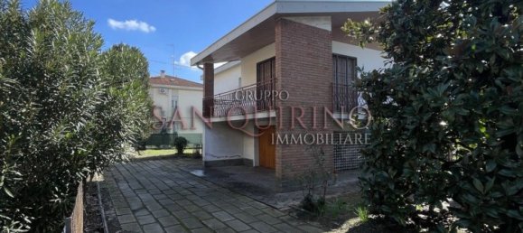 Villa de 4 divisões em Mirandola, Italy N.º 69588 6