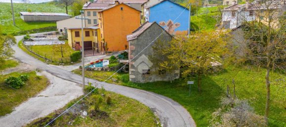 2 rooms House in Roveré Veronese, Italy No. 159035 8