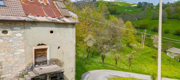 2 rooms House in Roveré Veronese, Italy No. 159035 2