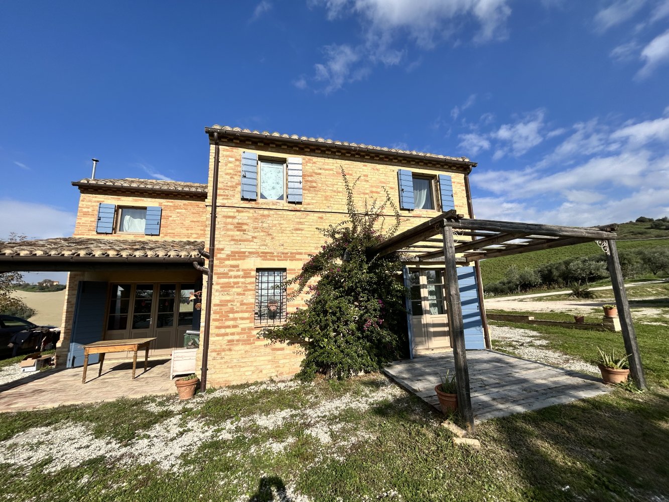 3 Schlafzimmer Haus in Monte San Giusto, Italy, Nr. 387230
