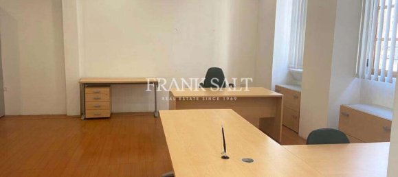 32m² Office in Marsa, Malta No. 12371 2