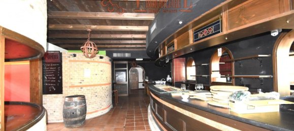 430m² Commercial property in Mirano, Italy No. 117013 3