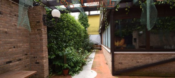 430m² Commercial property in Mirano, Italy No. 117013 23