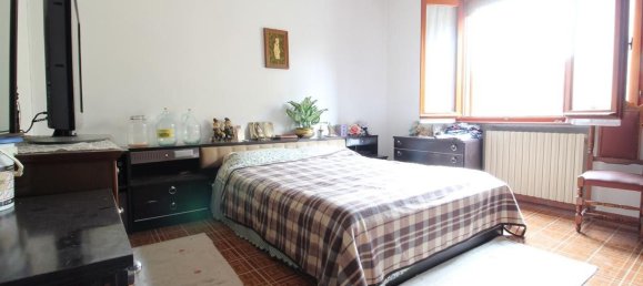 Villa de 7 habitaciónes en Suzzara, Italy No. 338427 16