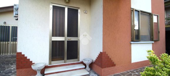 Villa de 7 habitaciónes en Suzzara, Italy No. 338427 7