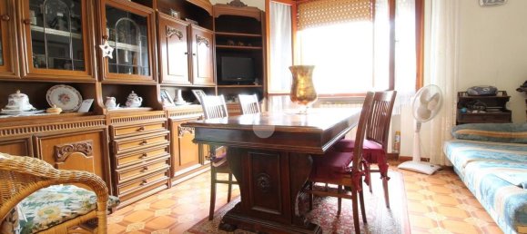 Villa de 7 habitaciónes en Suzzara, Italy No. 338427 2