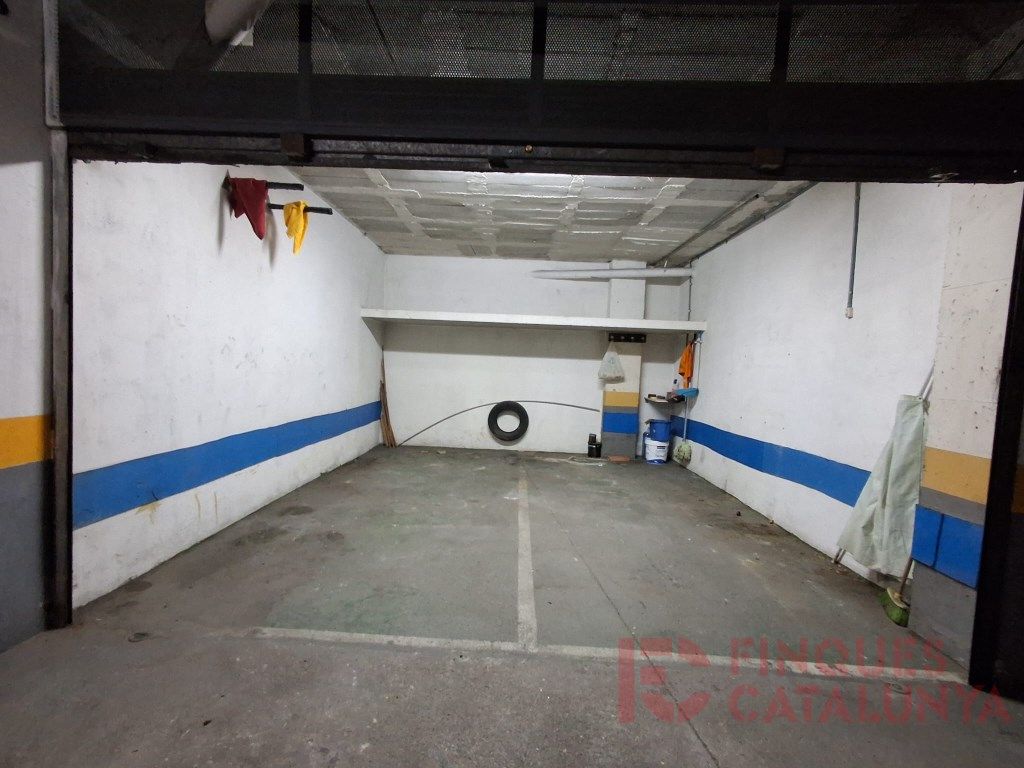 Garage in Salt, Spain 18m², Nr. 202832