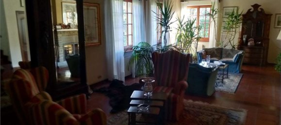 10غرفة منزل في Barga, Italy رقم 50452 2