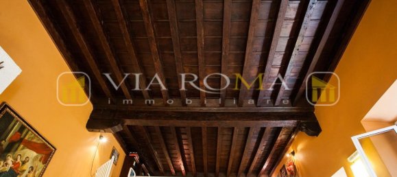 3 bedrooms Apartment in Lucca, Italy No. 11974 3