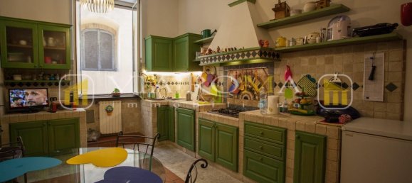 3 bedrooms Apartment in Lucca, Italy No. 11974 7