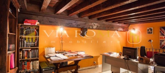 3 bedrooms Apartment in Lucca, Italy No. 11974 5