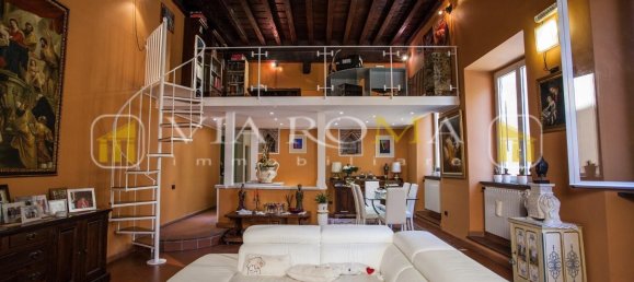 3 bedrooms Apartment in Lucca, Italy No. 11974 2