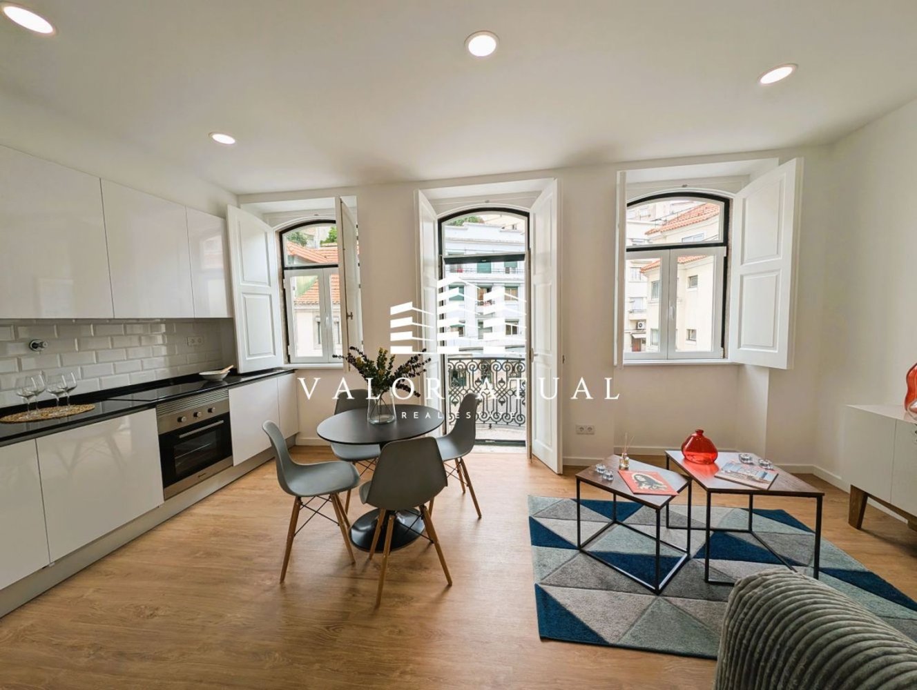 2 bedrooms Apartment in Lisbon, Portugal No. 186407