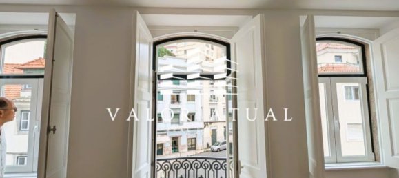 2 bedrooms Apartment in Lisbon, Portugal No. 186407 10