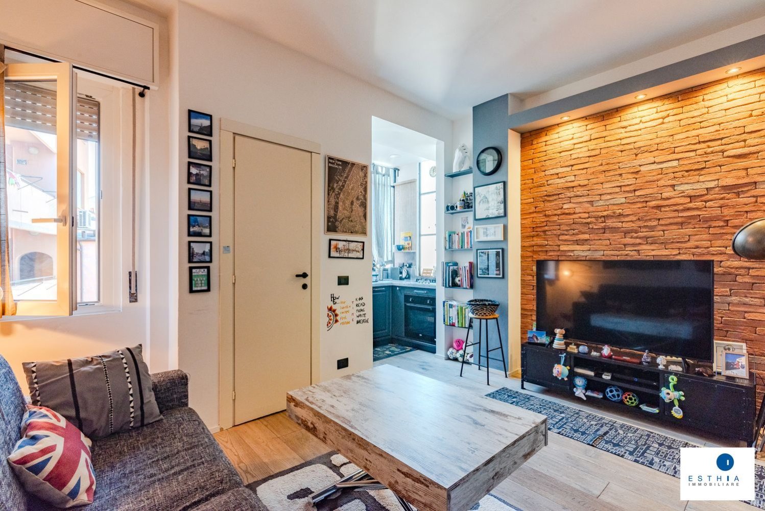 2 rooms Apartment in Milan, Italy No. 338174