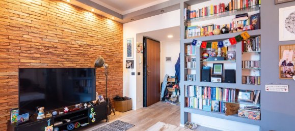 2 rooms Apartment in Milan, Italy No. 338174 3