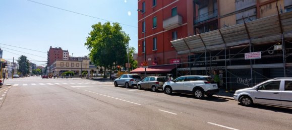 2 rooms Apartment in Milan, Italy No. 338174 24