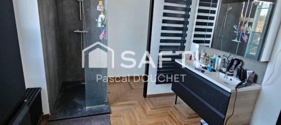 Casa de 8 dormitorios en Chateau-Thierry, France No. 82472 9