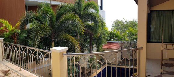 5 bedrooms Villa in Pattaya, Thailand No. 20050 6