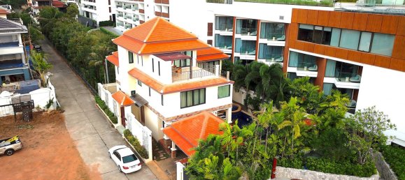 5 bedrooms Villa in Pattaya, Thailand No. 20050 4