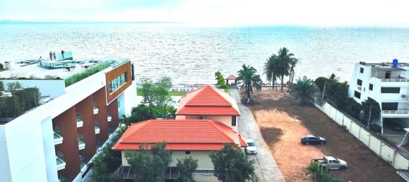 5 bedrooms Villa in Pattaya, Thailand No. 20050 5