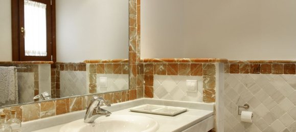 3 bedrooms Penthouse in Marbella, Spain No. 568 30