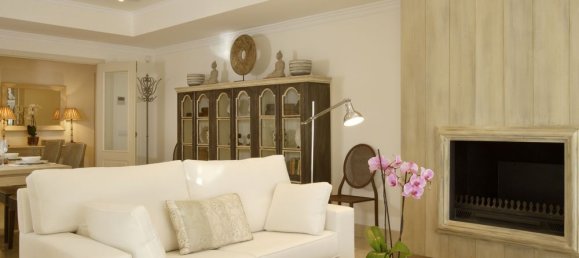 3 bedrooms Penthouse in Marbella, Spain No. 568 17