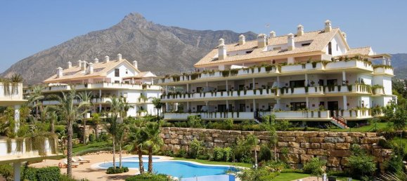 3 bedrooms Penthouse in Marbella, Spain No. 568 4