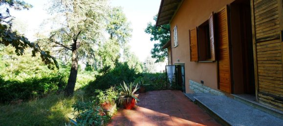 8 bedrooms Villa in Serramazzoni, Italy No. 353643 2
