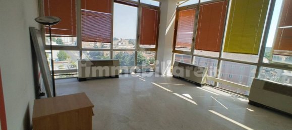 Oficina de 5 habitaciónes en Modena, Italy No. 79278 25