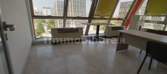 Oficina de 5 habitaciónes en Modena, Italy No. 79278 32